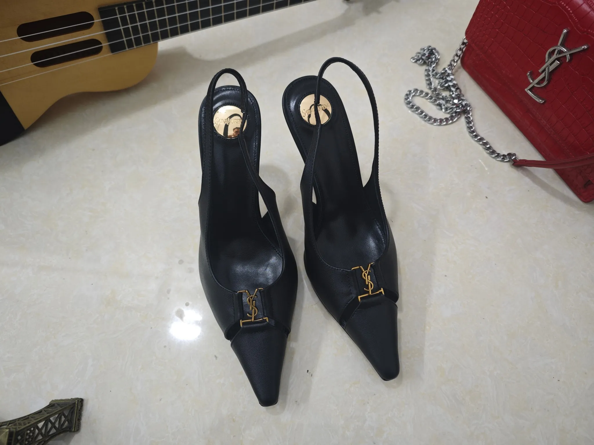 👟👟Ex-factory price 540👟👟【Saint Laurent】Yves Saint Laurent, high-heeled YSL high heels💃2025 early spring counter synchronizes the latest styles, YSL, decoration👠 Classic and high-quality glamorous masterpieces, the hottest autumn and winter series in the counter, with temperament, fashion, classic and attractive design style 😌The effect on the feet is particularly beautiful〰️, the materials are imported from Italy 🇮🇹 calf, imported black sheepskin, lining, and foot pads; sheepskin, stiletto high heels, size 35-41 (34.41.42 must be customized, non-refundable) outsole; imported genuine leather outsole, with full counter packaging